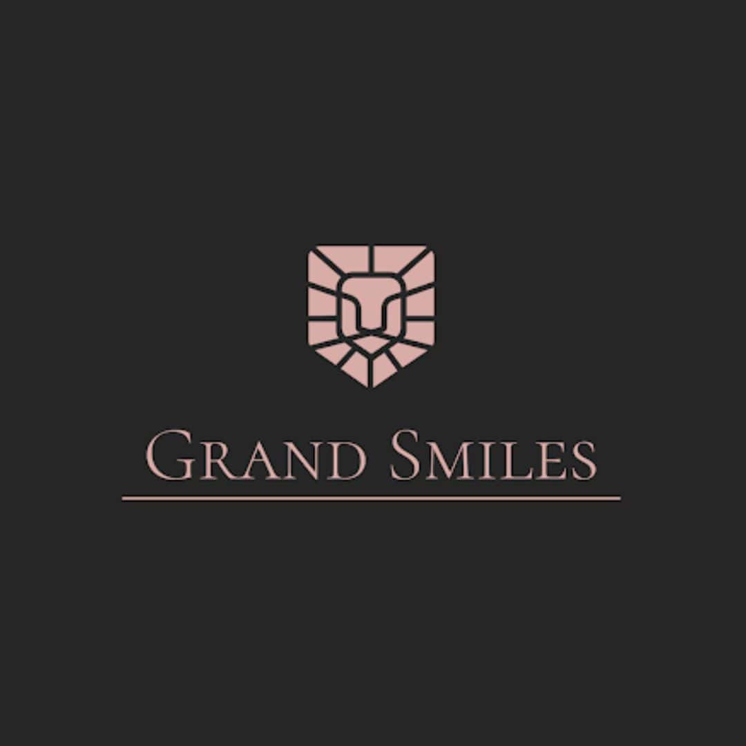 Grand Smiles Roblin logo
